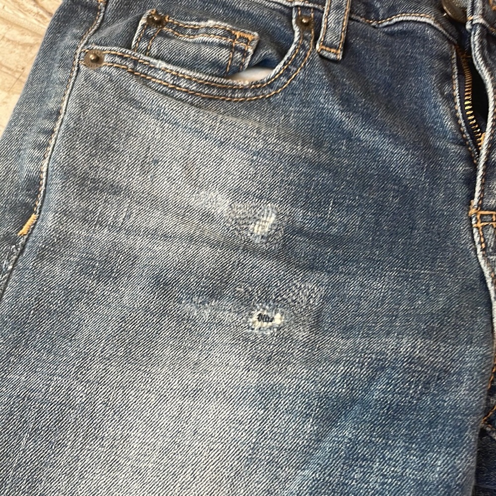 Perfect Mid Rise Cropped Distressed Boyfriend jean - Picture 4 of 9